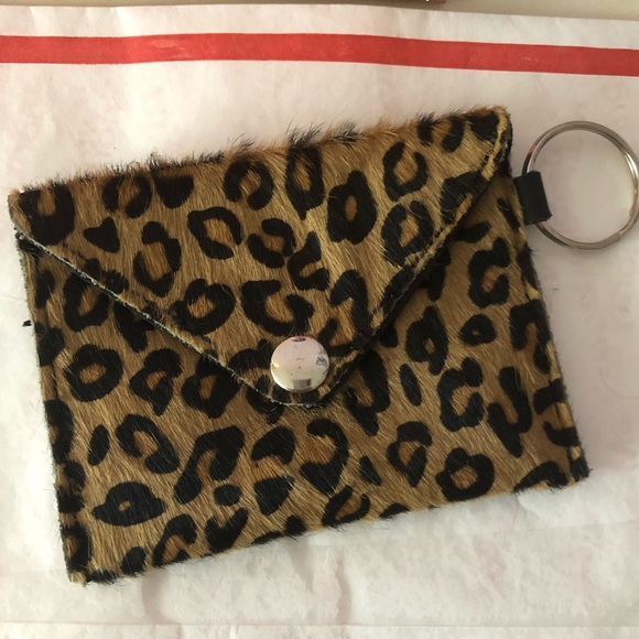 Brandy Melville Accessories - Brandy Melville card holder